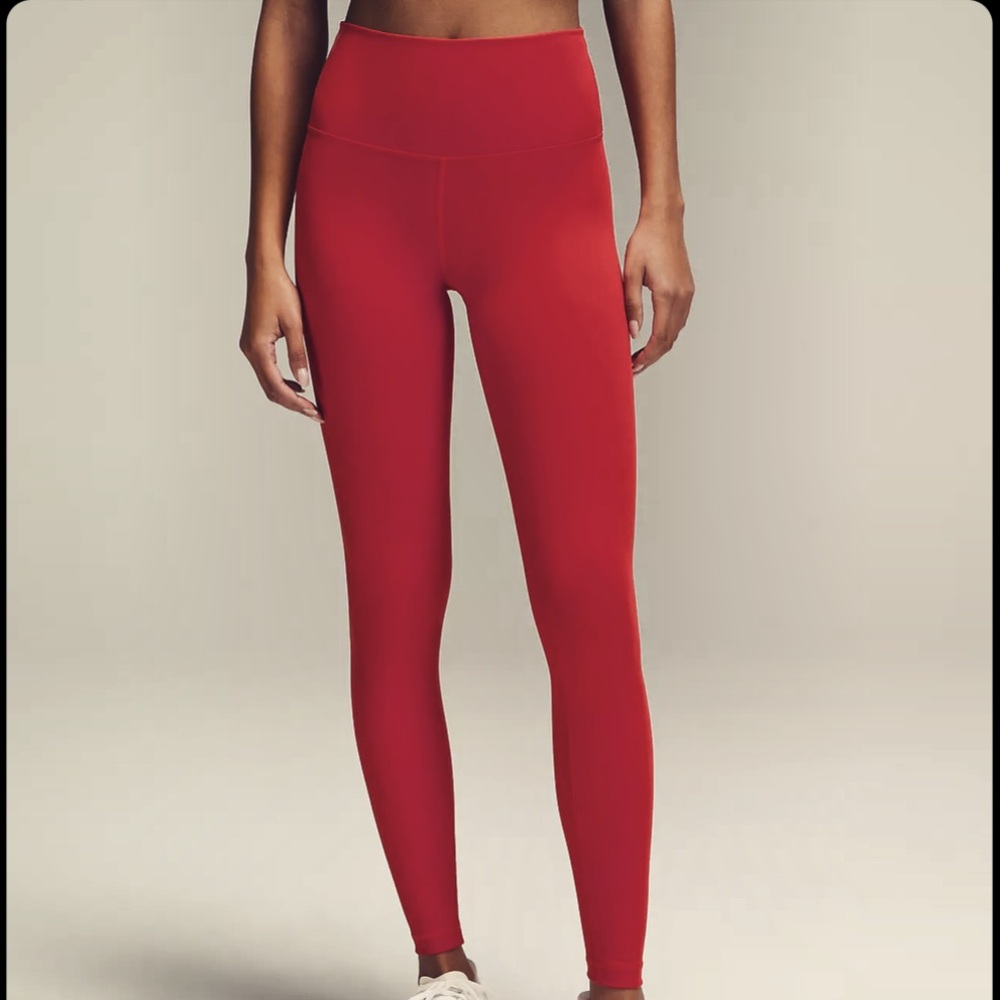 Lululemon WunderUnder Leggings - Picture 1 of 6
